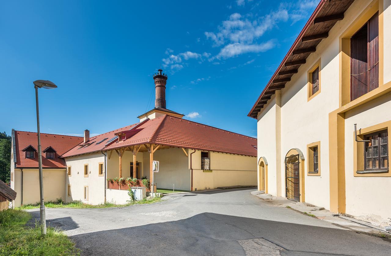 Hotel Pivovar Kácov Exterior foto